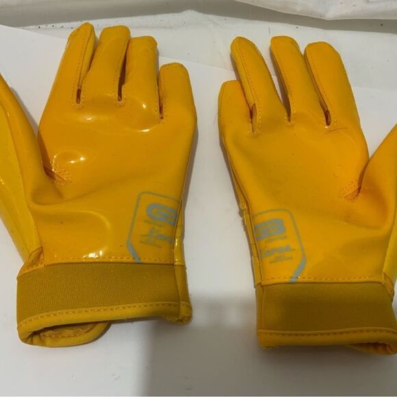 Grip Boost Youth Football Gloves Pro Elite - Youth Yellow size Large - Picture 3 of 6